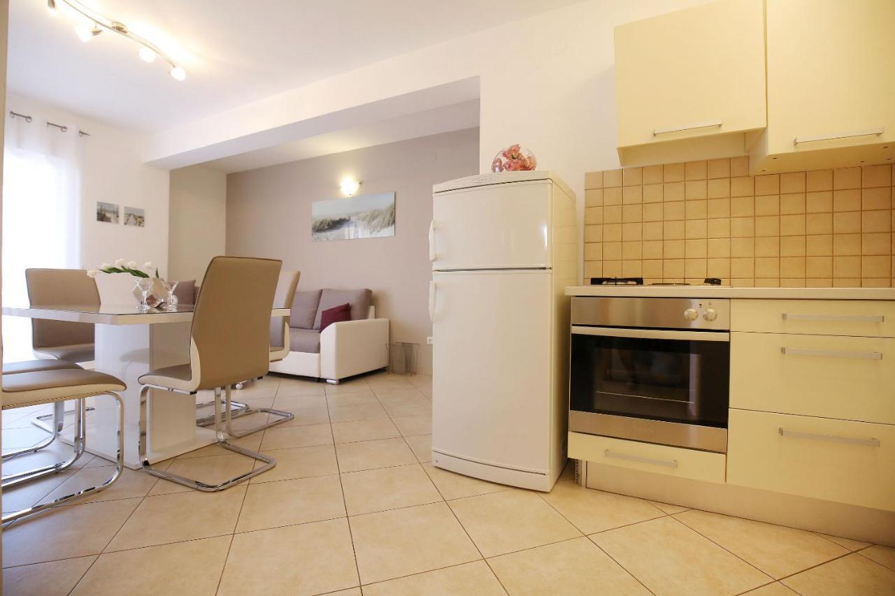 Apartments Tony Biograd Na Moru Extérieur photo