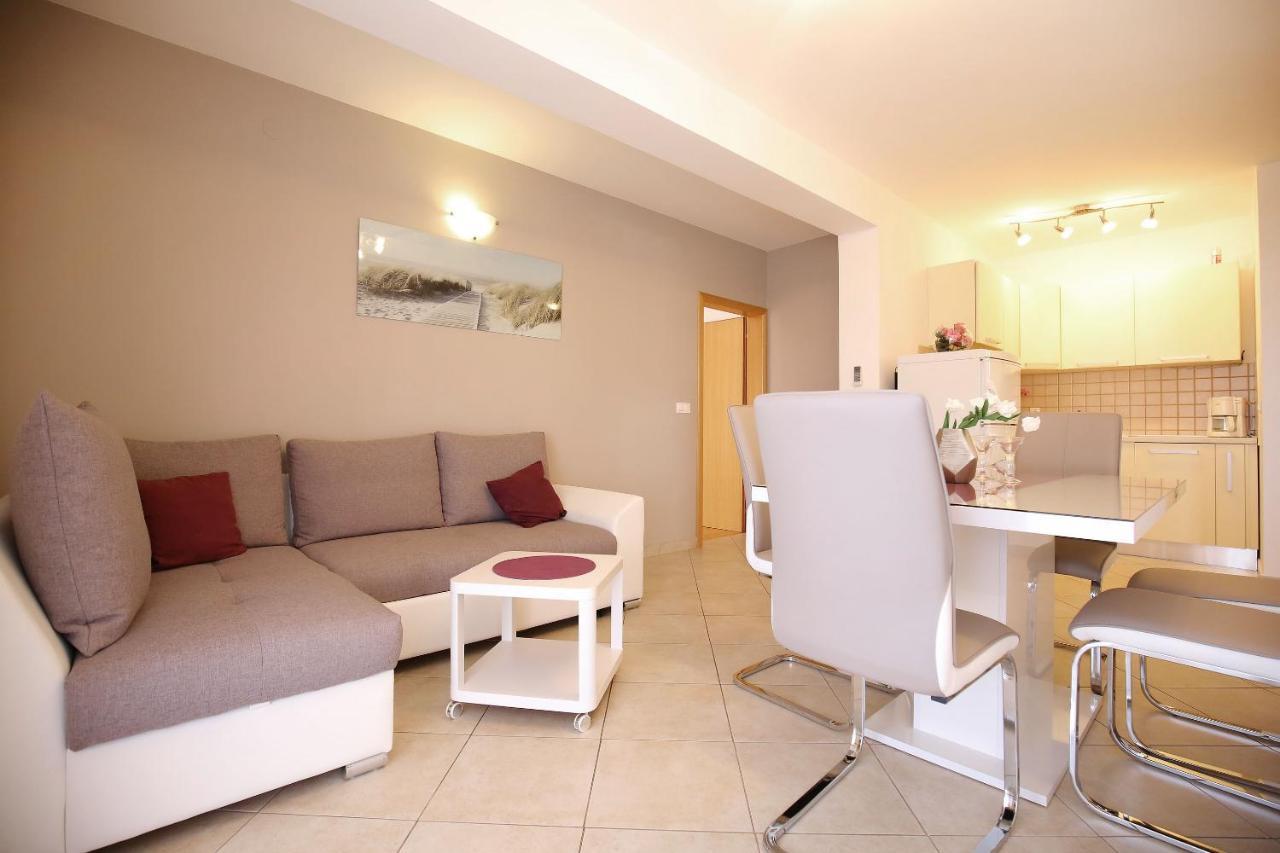Apartments Tony Biograd Na Moru Extérieur photo