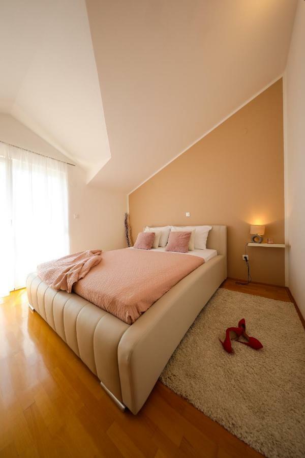 Apartments Tony Biograd Na Moru Extérieur photo