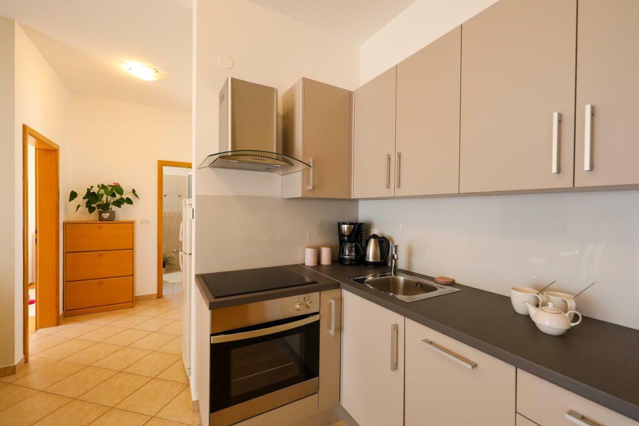 Apartments Tony Biograd Na Moru Extérieur photo