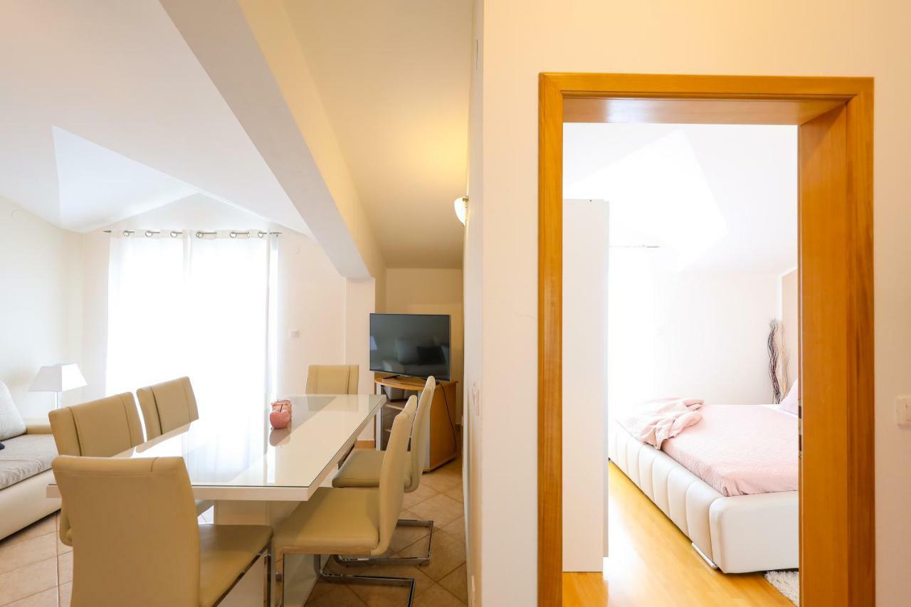 Apartments Tony Biograd Na Moru Extérieur photo